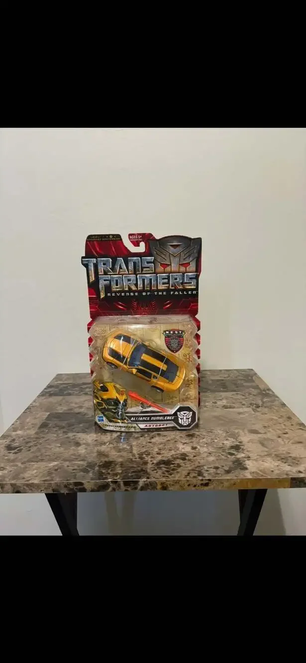 Hasbro Transformers Revenge of the Fallen Alliance Bumblebee New